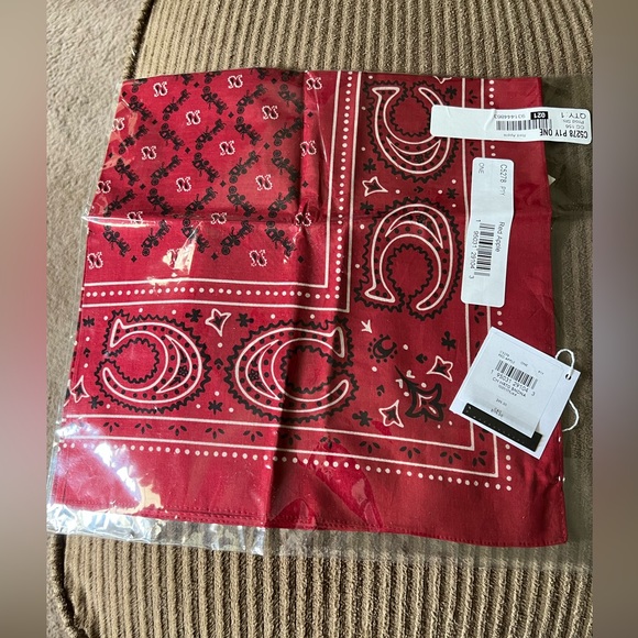 Coach Heritage Print Bandana nwt in packaging - Picture 5 of 6